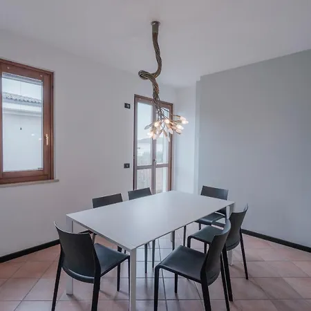 Appartement Casa Mary Tre - Attico Con Terrazza A 2 Passi Dal Sirmione